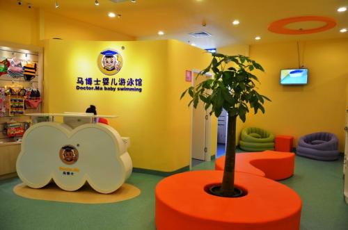 婴儿游泳馆加盟哪家好,婴儿游泳馆加盟排名