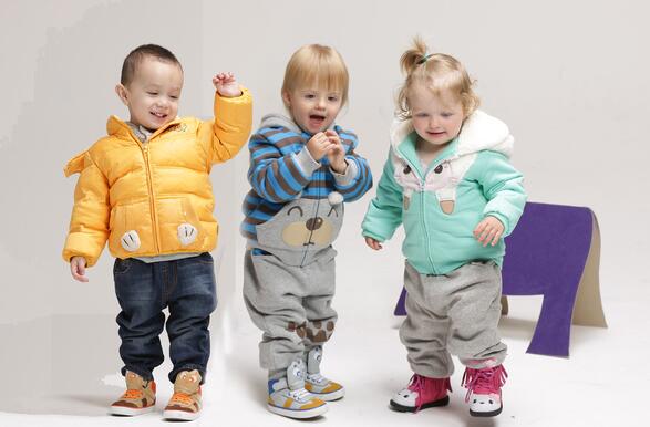 大小孩童装加盟支持 大小孩童装加盟支持