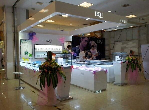 IU时尚彩宝首饰加盟 IU时尚彩宝首饰加盟